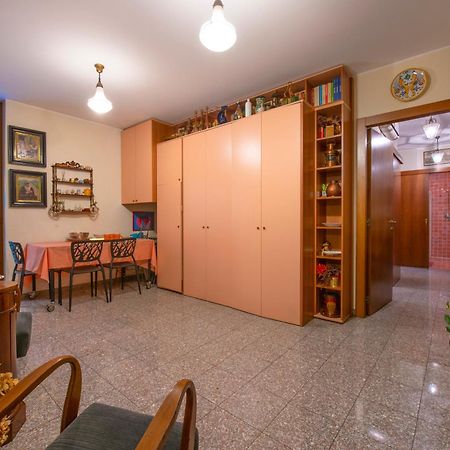 Residenza Impero Bezzecca Apartment เวโรนา ภายนอก รูปภาพ